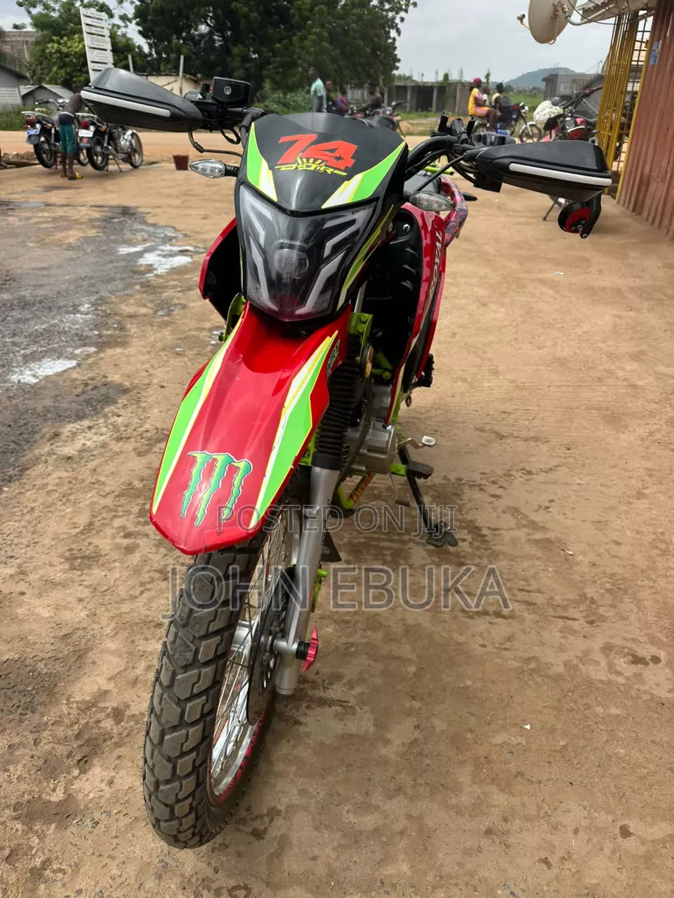 Royal Racer 2026 Red
