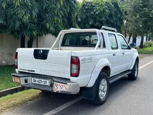 Nissan Hardbody 2019 White