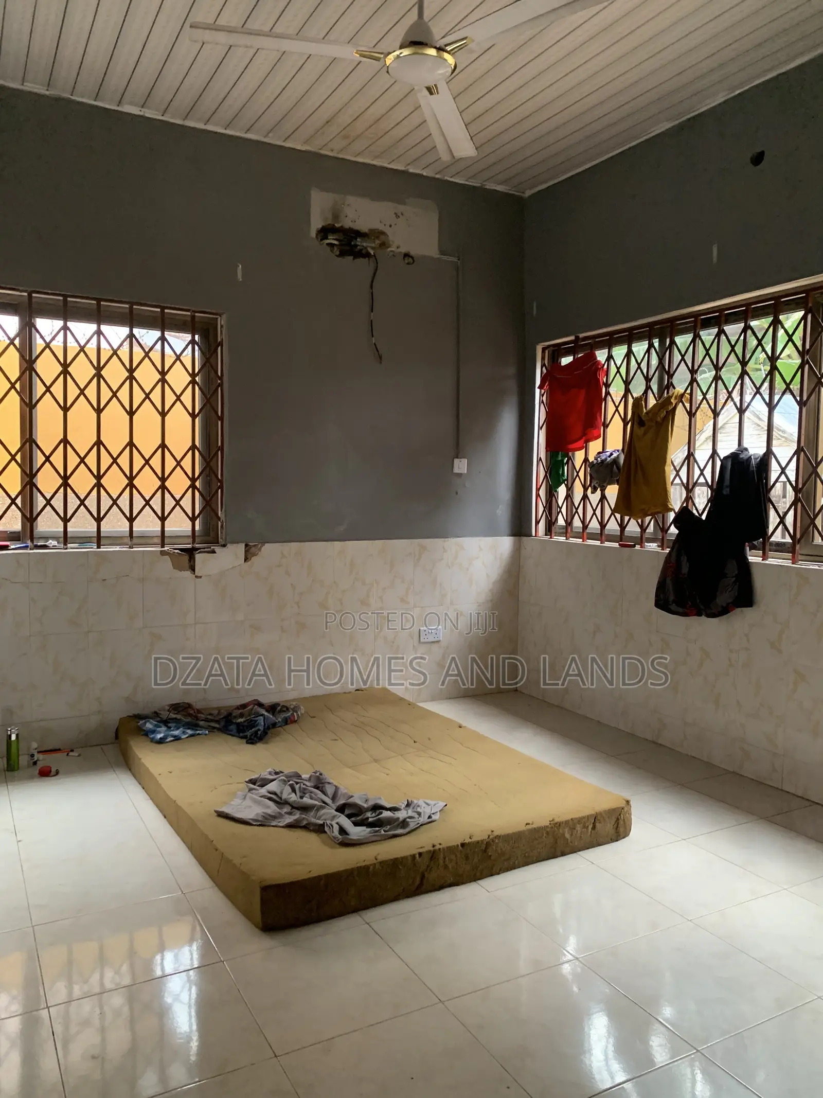 5bdrm House in Basket, Spintex for sale