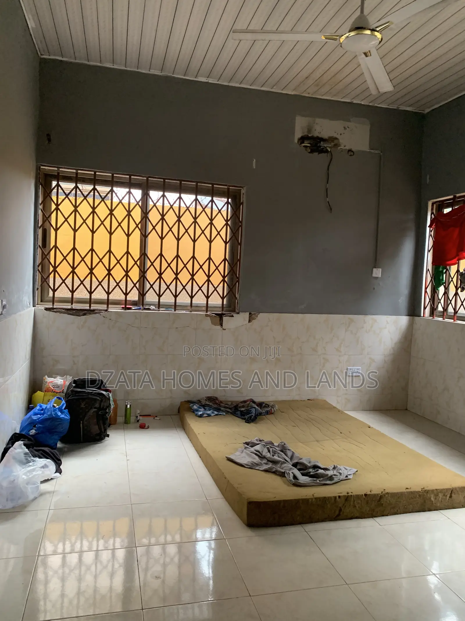 5bdrm House in Basket, Spintex for sale