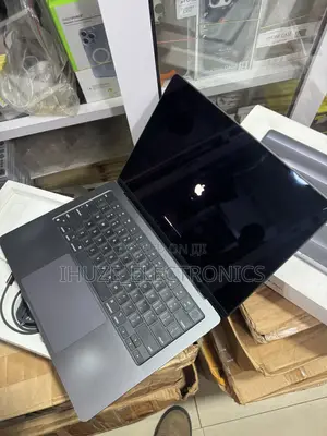 Laptop Apple MacBook Pro 2024 M4 Pro 24GB Apple M4 Pro SSD 512GB