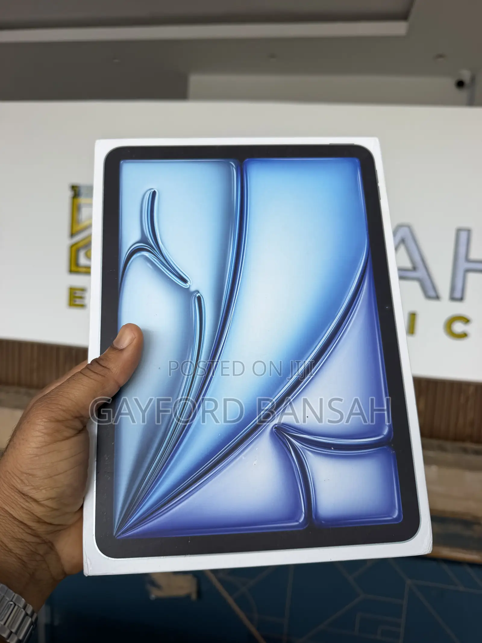 New Apple iPad Air 11 (2026) 256 GB Blue
