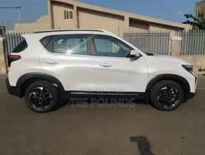 New Kia Sonet 2025 White