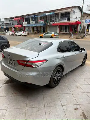 Toyota Camry 2019 Gray