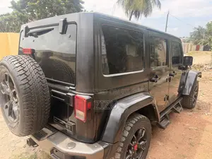 Jeep Wrangler Sahara 4x4 2017 Black