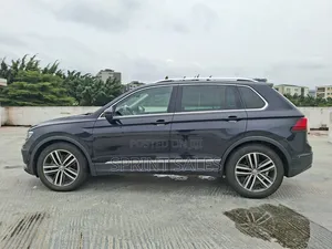 Volkswagen Tiguan 2020 Black