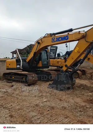 Heavy Duty Excavator Machine for Sale
