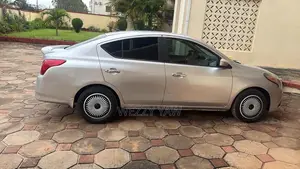 Nissan Versa 2015 Silver