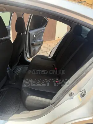 Nissan Versa 2015 Silver