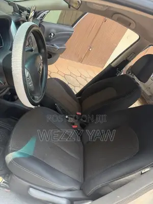 Nissan Versa 2015 Silver