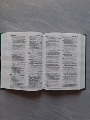 Holy Bible: Revised Standard Version (Small)