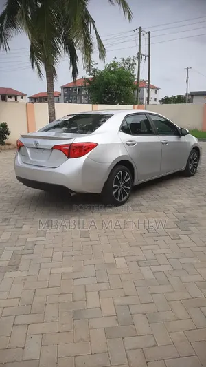 Toyota Corolla 2017 Silver