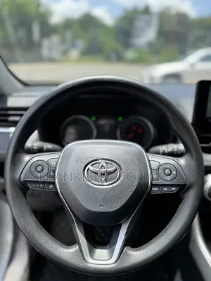 Toyota RAV4 LE 2025 White