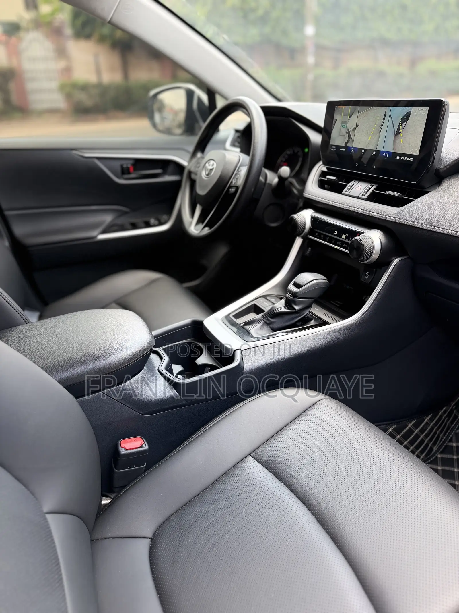 Toyota RAV4 LE 2025 White