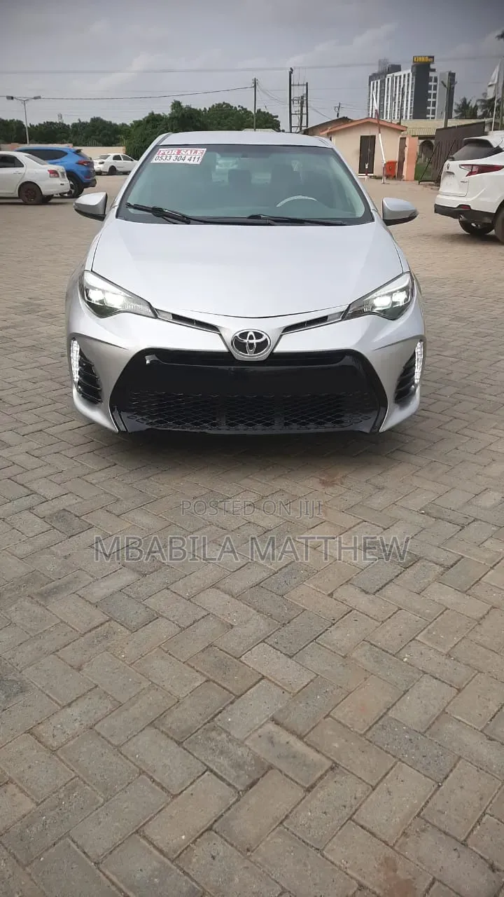 Toyota Corolla 2017 Silver