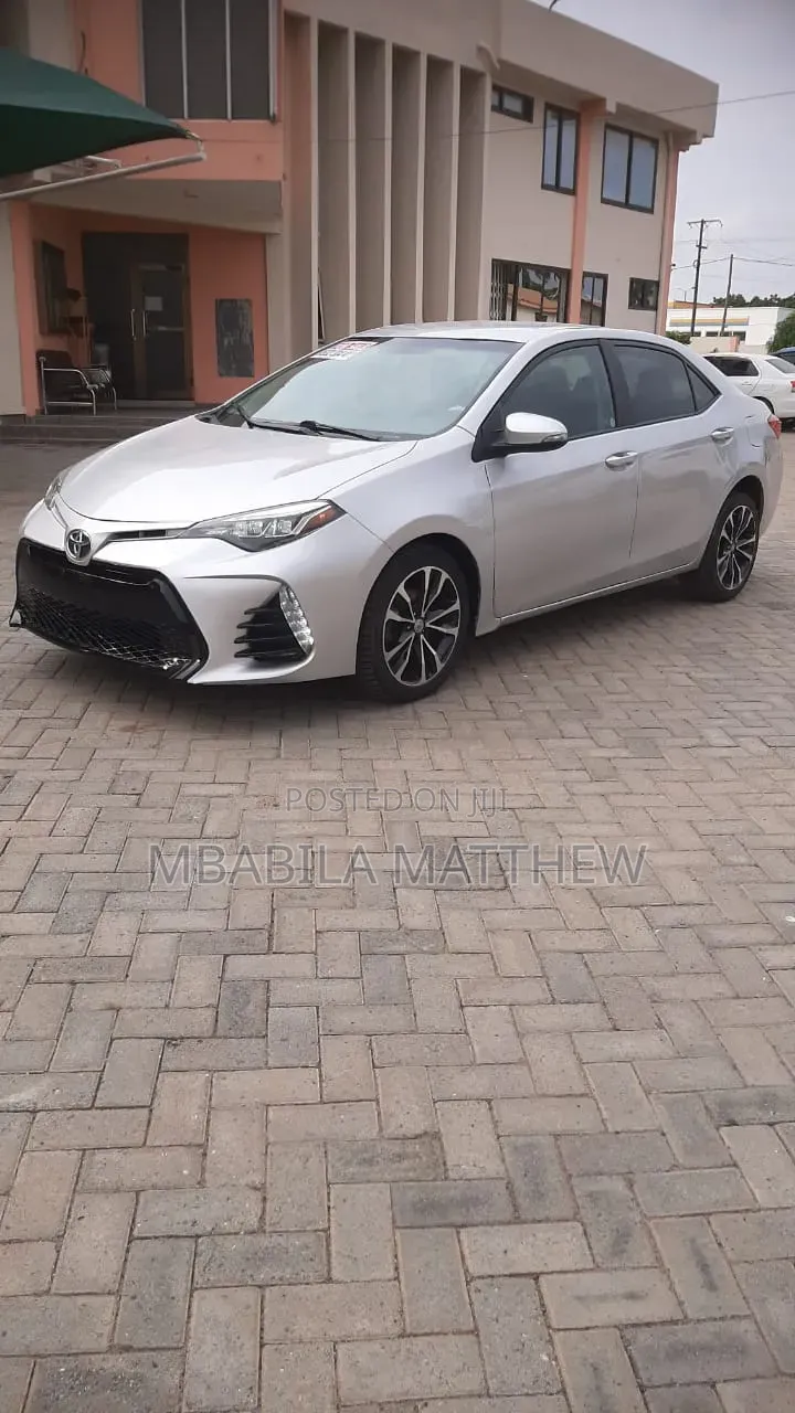 Toyota Corolla 2017 Silver