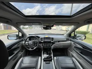 Honda Pilot Touring 4dr SUV 4WD (3.5L 6cyl 9A) 2017 Blue