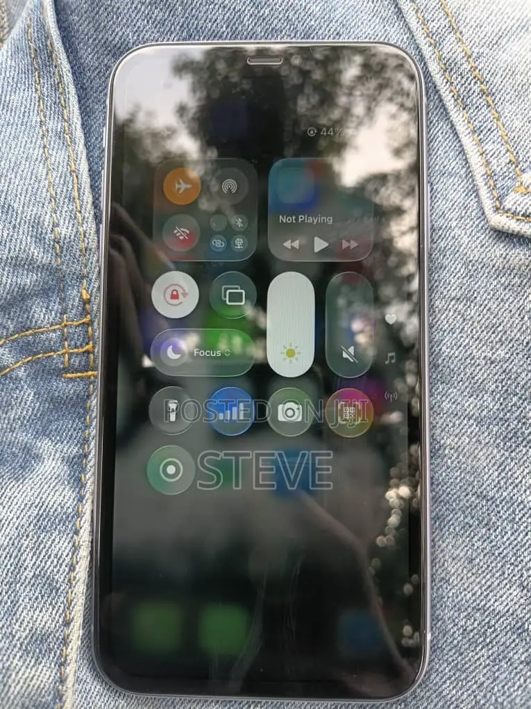 New Apple iPhone 11 64 GB Purple