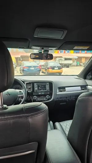Mitsubishi Outlander 2021 Gray