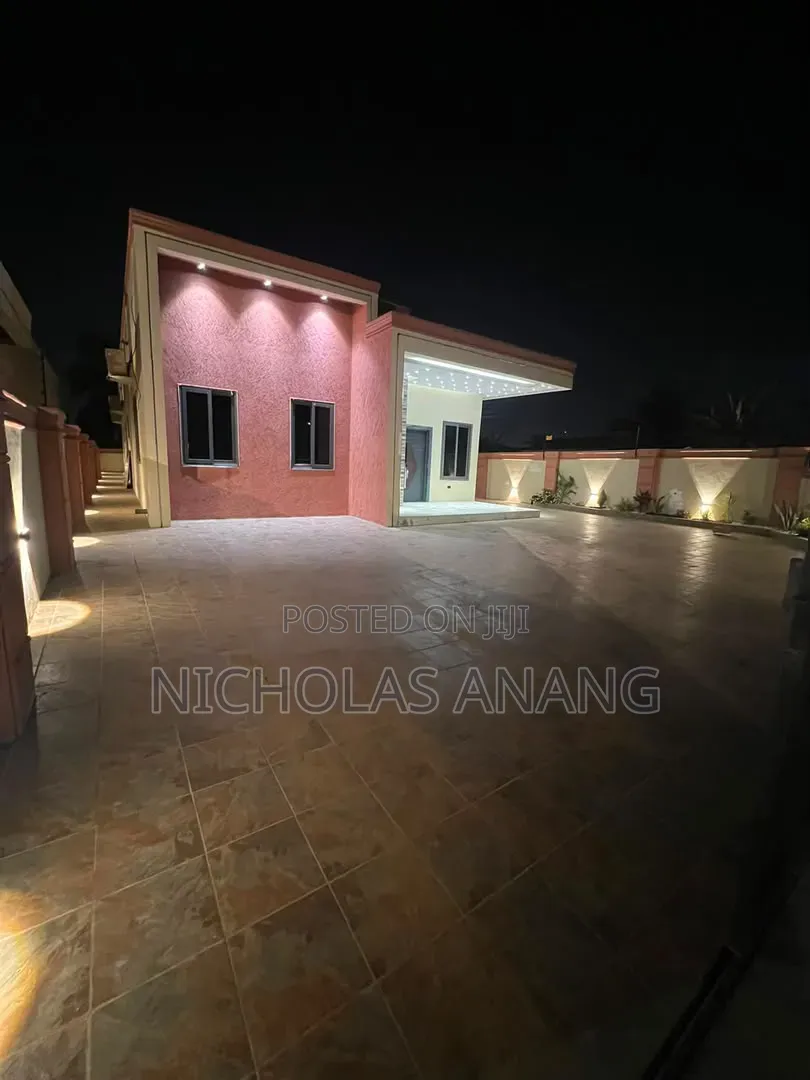 3bdrm House in The Dorns Properties, Ghana Flag for sale