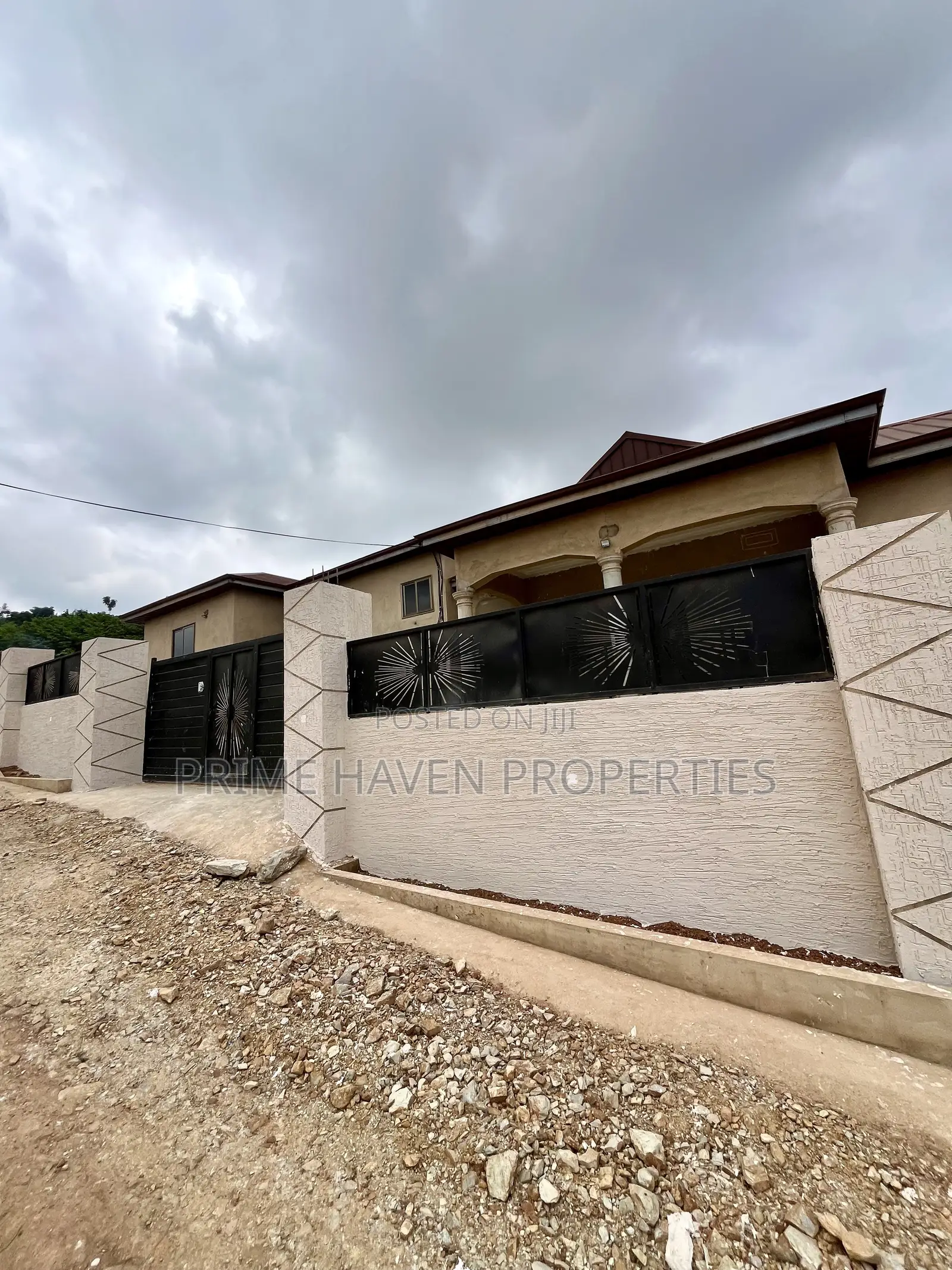 2bdrm Apartment in Acp, Kwabenya for rent