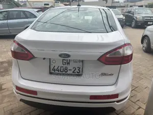 Ford Fiesta S 4dr Sedan (1.6L 4cyl 5M) 2015 White