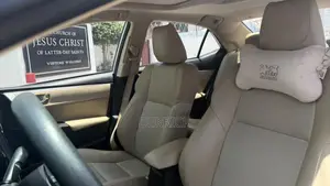 Toyota Corolla LE Eco (1.8L 4cyl 2A) 2019 White