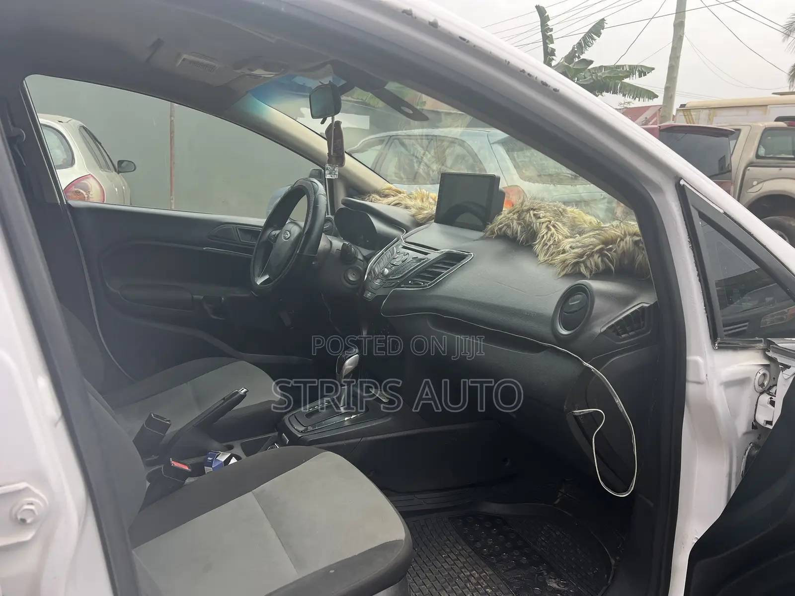 Ford Fiesta S 4dr Sedan (1.6L 4cyl 5M) 2015 White