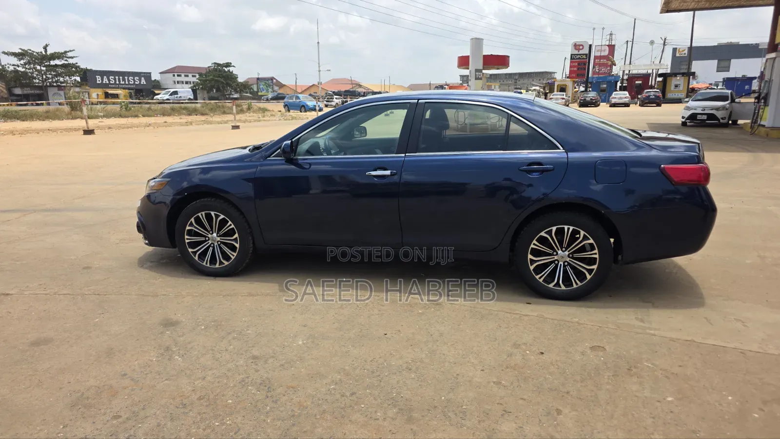 Toyota Camry LE 4dr Sedan (2.5L 4cyl 6AM) 2010 Blue