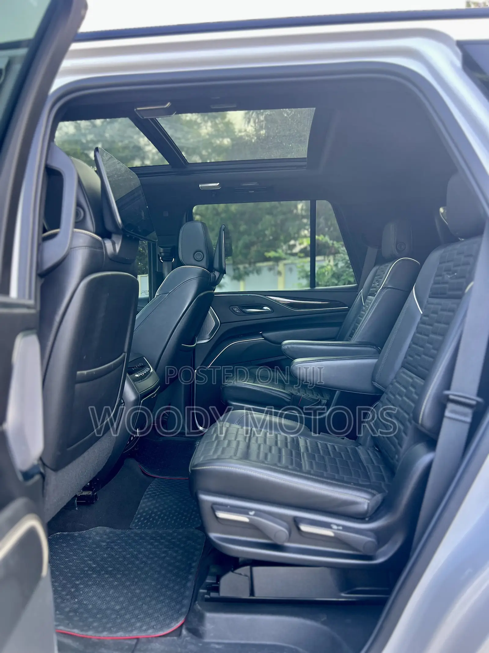 Cadillac Escalade 2022 White