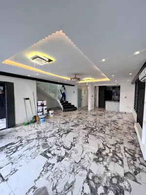 4bdrm House in Lake Side Estate for sale