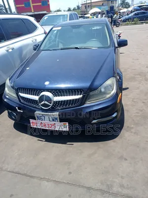 Mercedes-Benz C250 2014 Blue