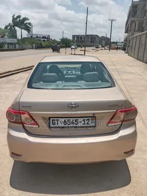 Toyota Corolla 2012 Brown