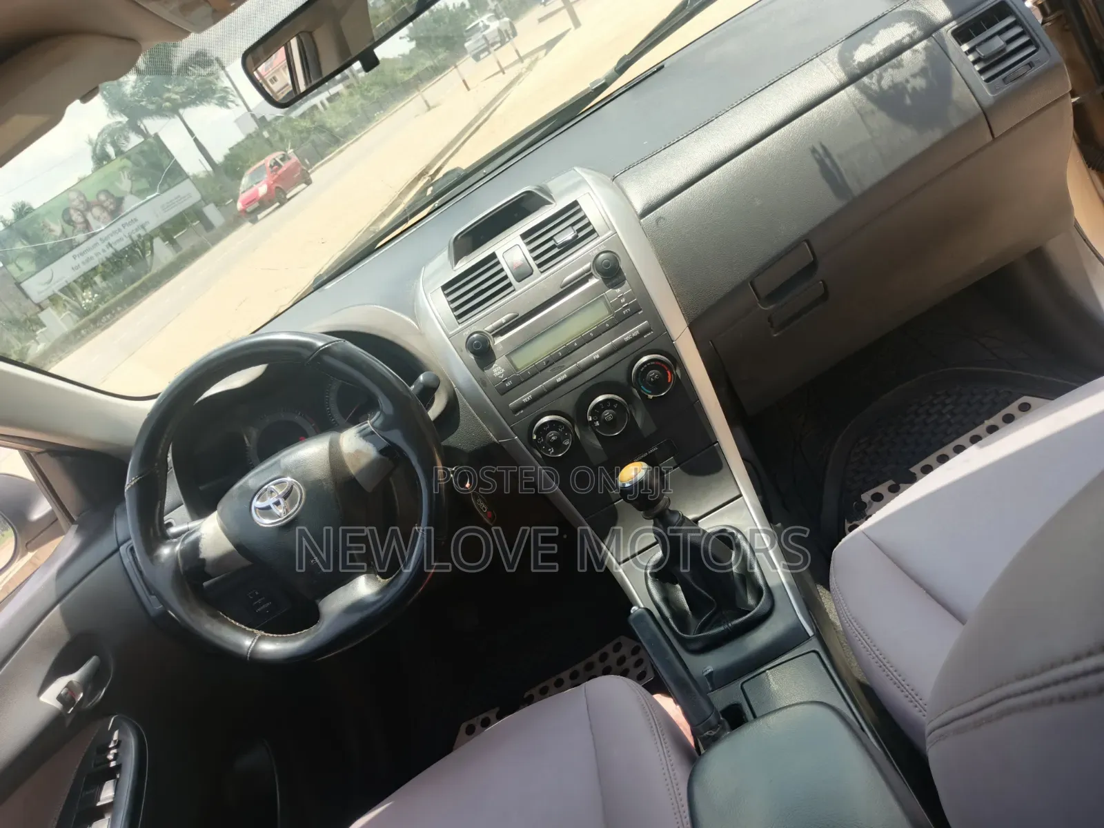 Toyota Corolla 2012 Brown