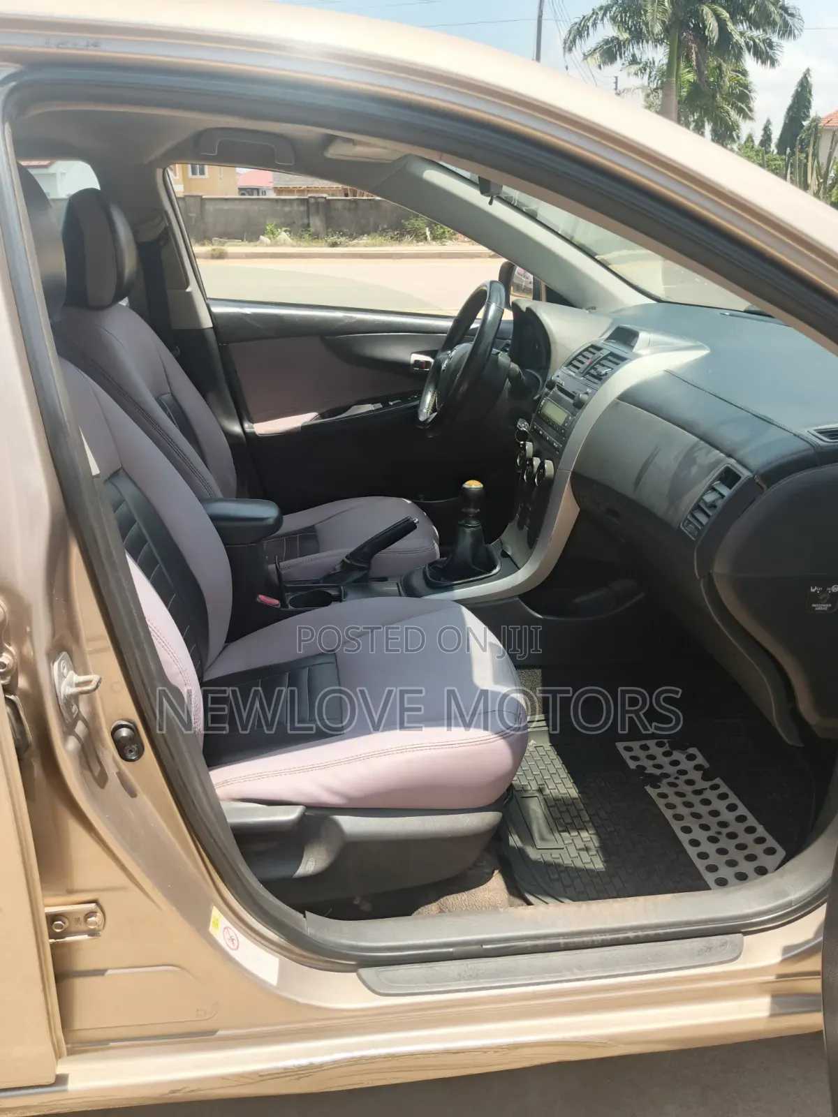 Toyota Corolla 2012 Brown