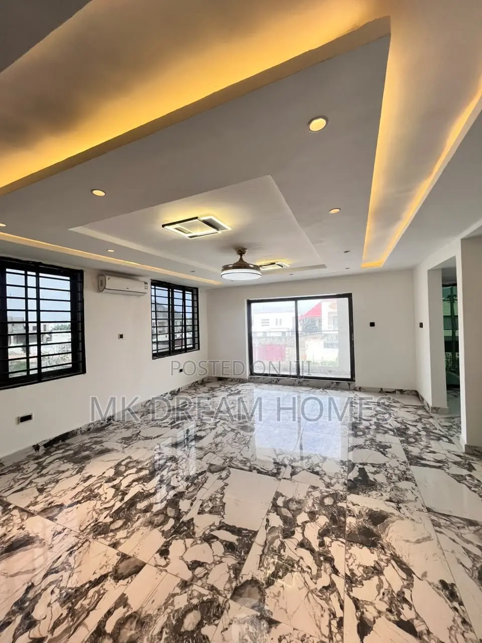 4bdrm House in Lake Side Estate for sale