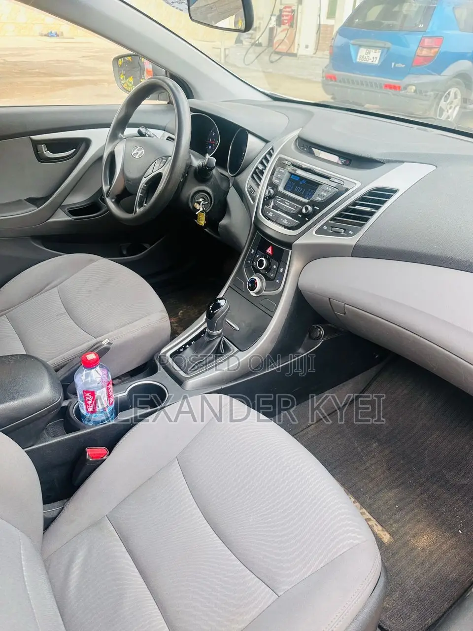 Hyundai Elantra SE Sedan FWD (1.8L 4cyl 6A) 2016 White