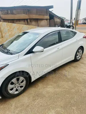 Hyundai Elantra SE Sedan FWD (1.8L 4cyl 6A) 2016 White