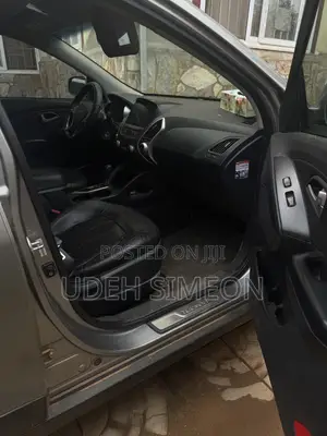 Hyundai Tucson Limited FWD 2012 Gray