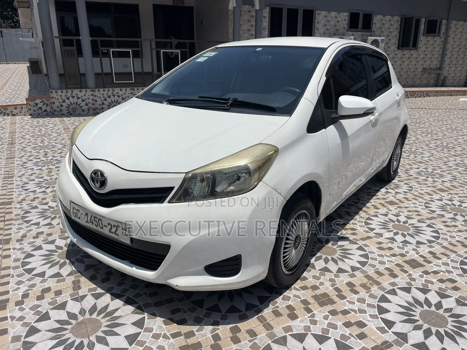 Toyota Vitz 2012 White