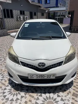 Toyota Vitz 2012 White
