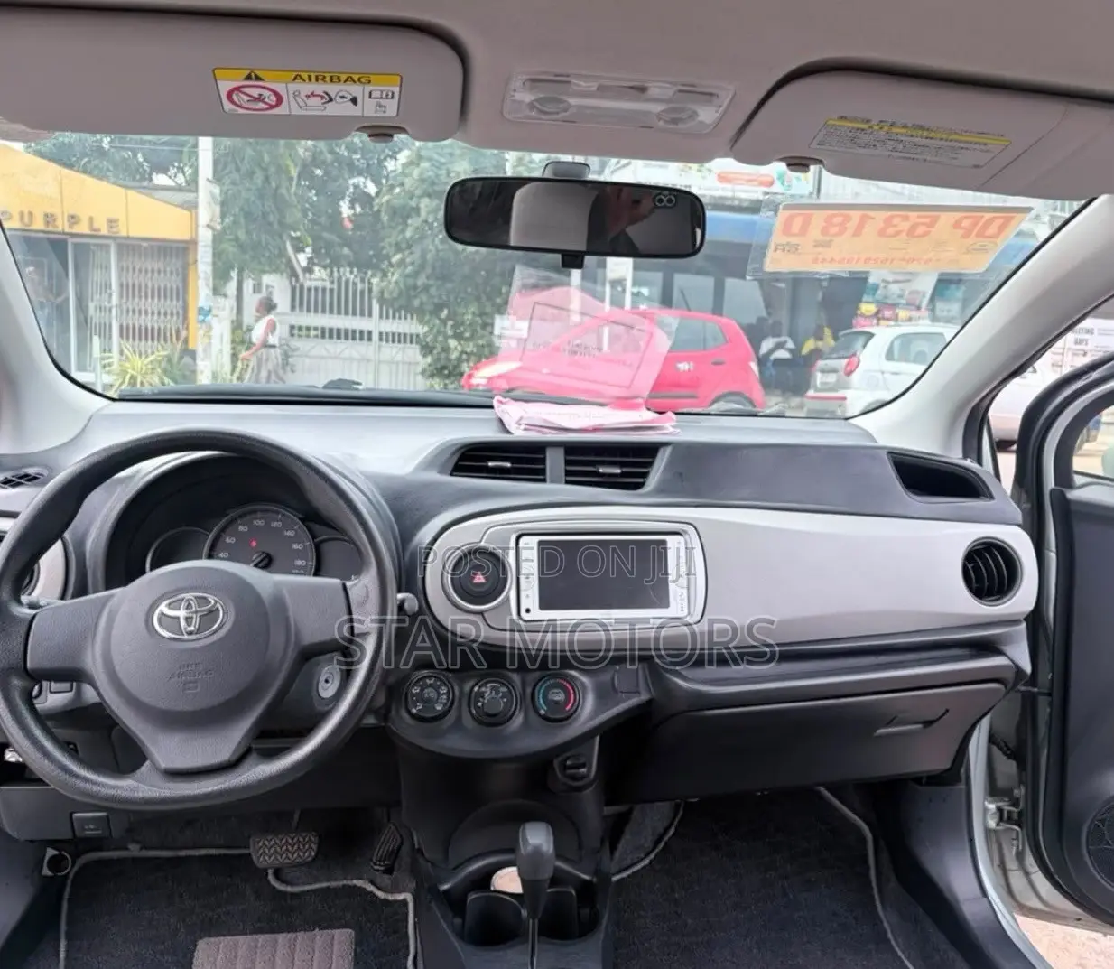 Toyota Vitz 2014 Silver