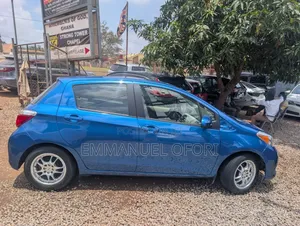 Toyota Yaris 2013 Blue