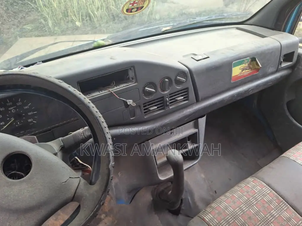Mercedes-Benz Sprinter 2000