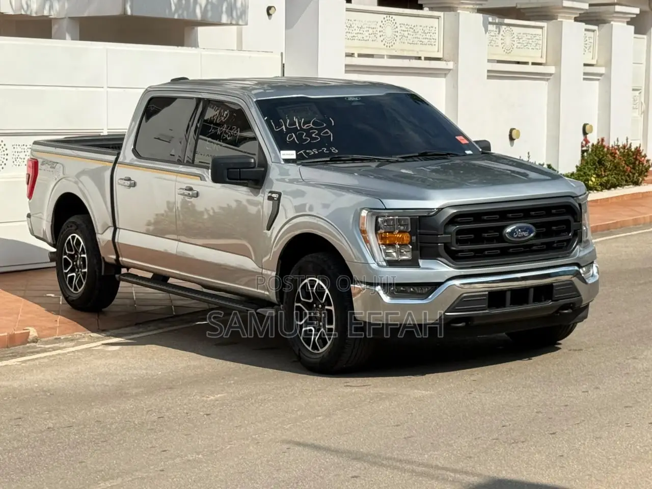 Ford F-150 XLT 2023 Silver