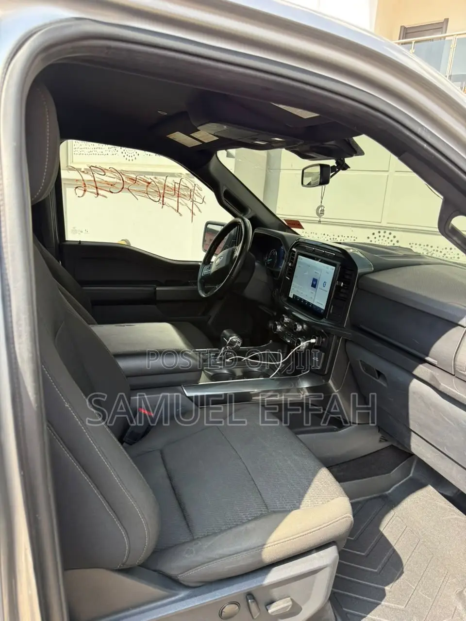 Ford F-150 XLT 2023 Silver