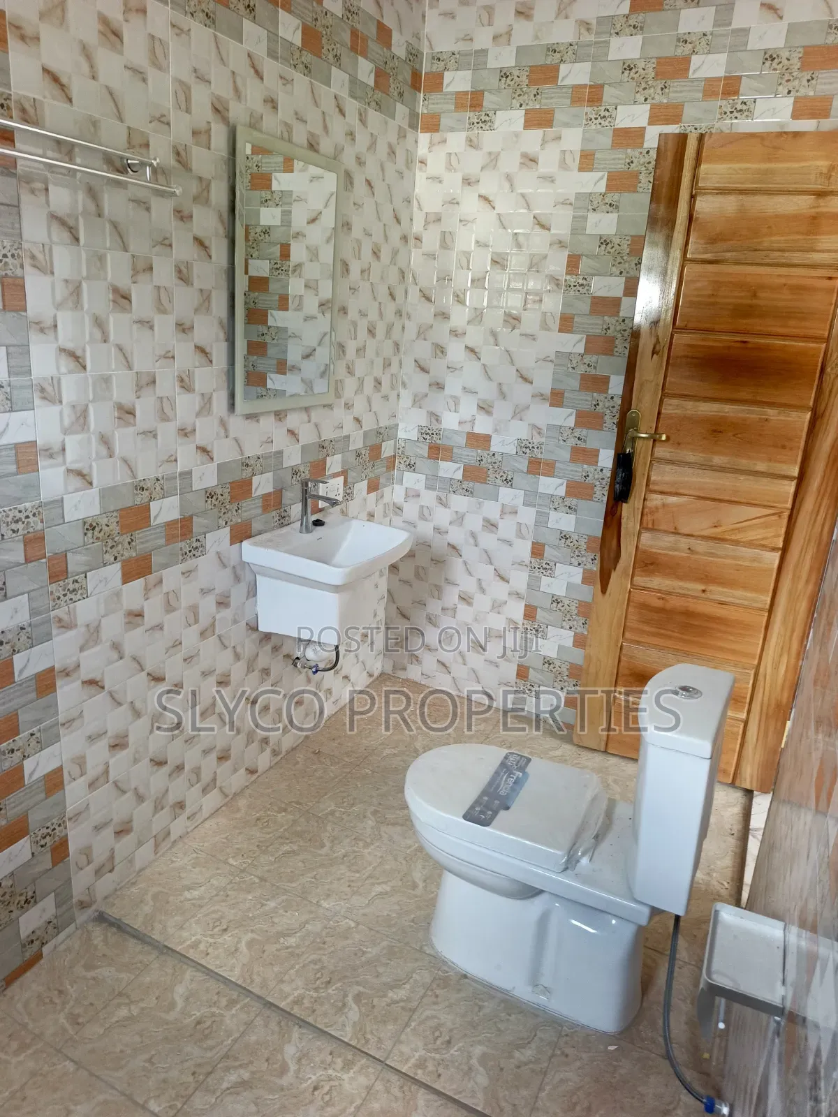 2bdrm Block of Flats in Koforidua Pipeline, New-Juaben Municipal