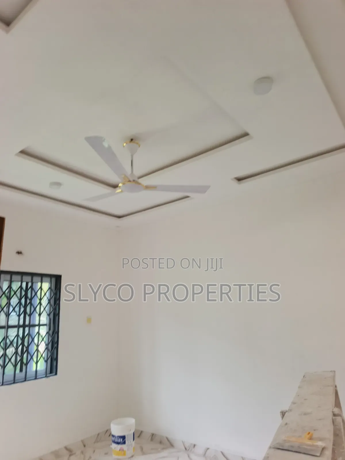 2bdrm Block of Flats in Koforidua Pipeline, New-Juaben Municipal