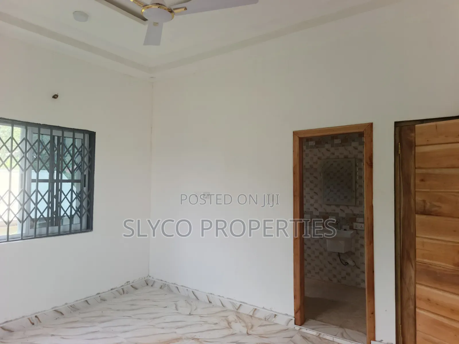 2bdrm Block of Flats in Koforidua Pipeline, New-Juaben Municipal