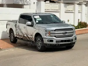 Ford F-150 Lariat 4x4 SuperCab Styleside 6.5 ft. box 145 in. WB 2018